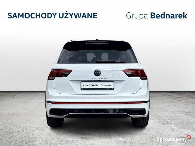 Używany VW Tiguan R-line 150 KM (110 kW) 2023 Biały SUV