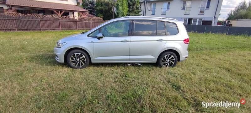Używany 2018 VW Touran Minivan | 75 500 zł - Obraz 1/4