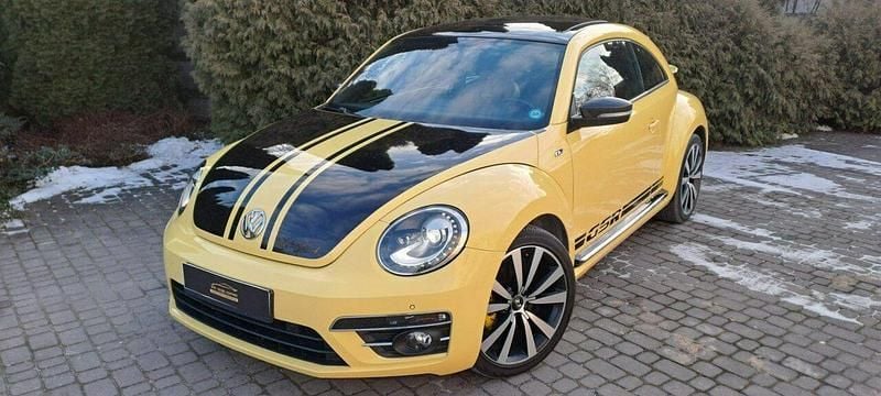 Używany VW Beetle S 211 KM (155 kW) 2013 Żółtozłoty Hatchback