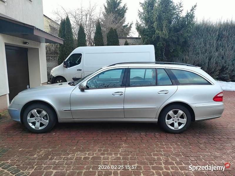 Używany Mercedes E320 204 KM (150 kW) 2004 Srebrny Kombi