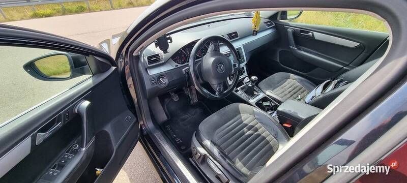Używany VW Passat 2011 Czarny Sedan/Limuzyna
