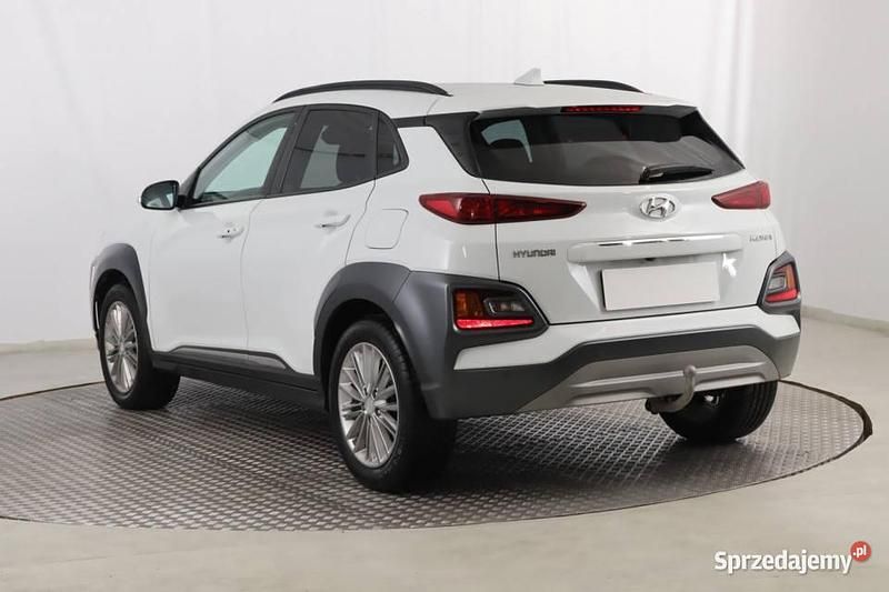 Używany Hyundai Kona 120 KM (88 kW) 2020 Biały SUV
