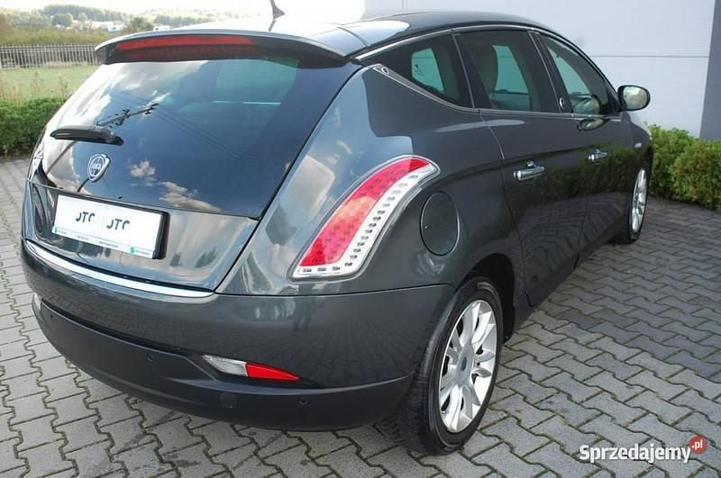 Używany Lancia Delta 2012 Grafitowy Hatchback