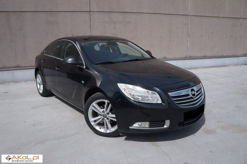 Używany Opel Insignia 130 KM (95 kW) 2009 Czarny Sedan/Limuzyna