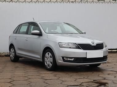 Używany Skoda Rapid 95 KM (69 kW) 2018 Srebrny Hatchback