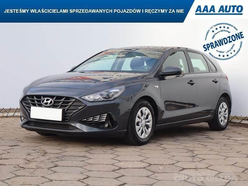 Używany Hyundai i30 120 KM (88 kW) 2022 Szary