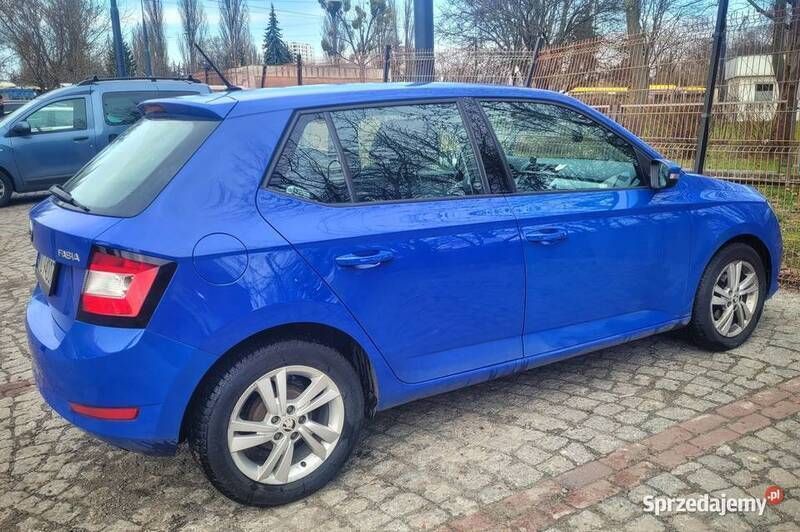 Używany Skoda Fabia Ambition 75 KM (55 kW) 2018 Niebieski Hatchback