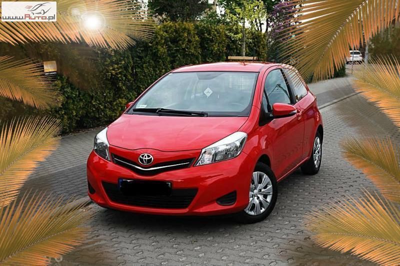 Czerwony Używany 2013 Toyota Yaris Luna Hatchback | 24 000 zł (Uczciwa cena) - Obraz 1/4