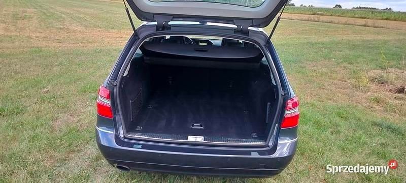 Używany Mercedes E200 2010