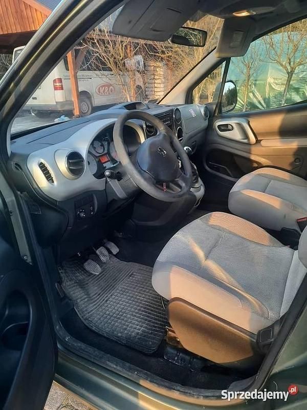 Używany Peugeot Partner 2009 Zielony Minivan