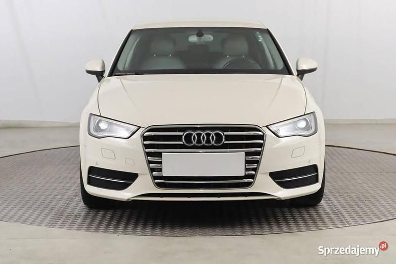 Używany Audi A3 2014 Biały Hatchback