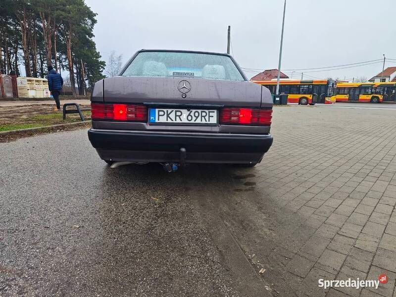 Używany Mercedes 190 1991 Sedan/Limuzyna