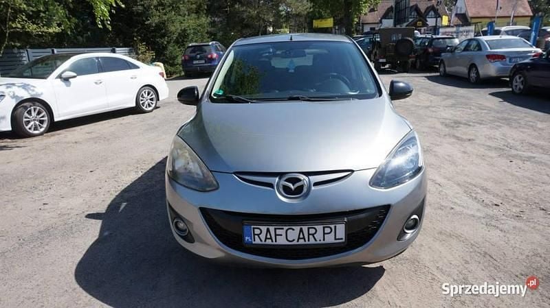 Srebrny Używany 2013 Mazda 2 Hatchback | 21 999 zł (Uczciwa cena) - Obraz 1/4