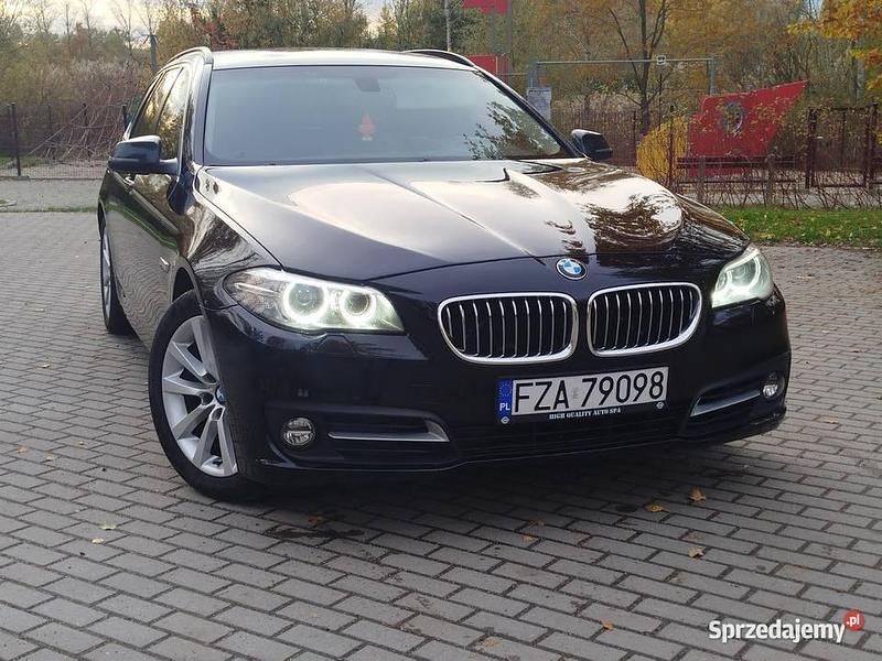 Używany BMW 520 2014 Czarny Kombi