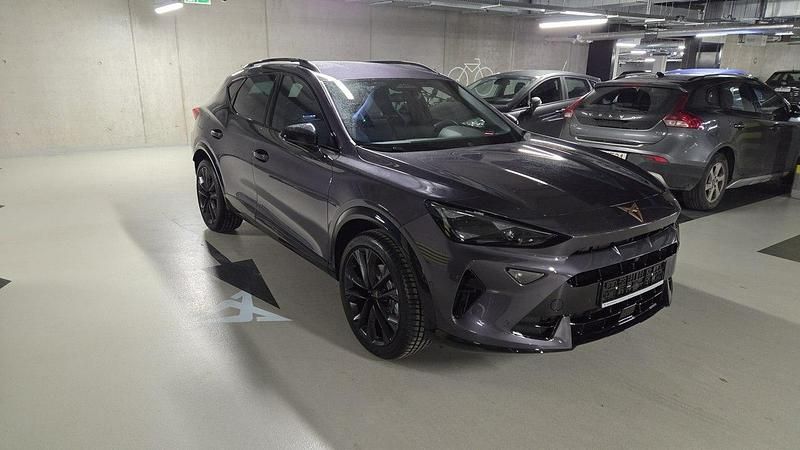 Używany Cupra Formentor 204 KM (150 kW) 2024 Grafitowy SUV