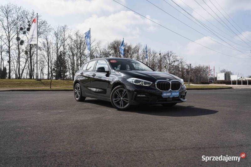 Czarny Używany 2020 BMW 118 Hatchback | 82 999 zł (Uczciwa cena) - Obraz 1/4