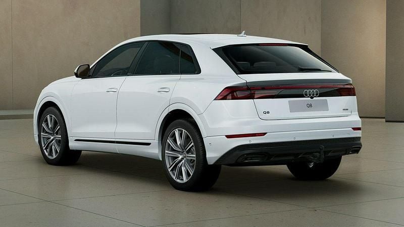 Używany Audi Q8 Ambiente 286 KM (210 kW) 2025 Biały SUV
