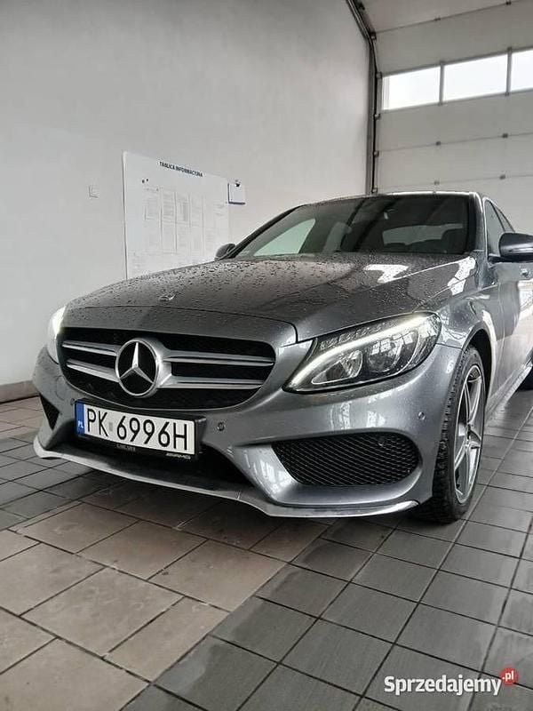 Używany 2018 Mercedes C200 | 105 000 zł (Uczciwa cena) - Obraz 1/4