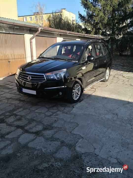 Używany 2013 Ssangyong (KGM) Rodius | 29 999 zł - Obraz 1/4