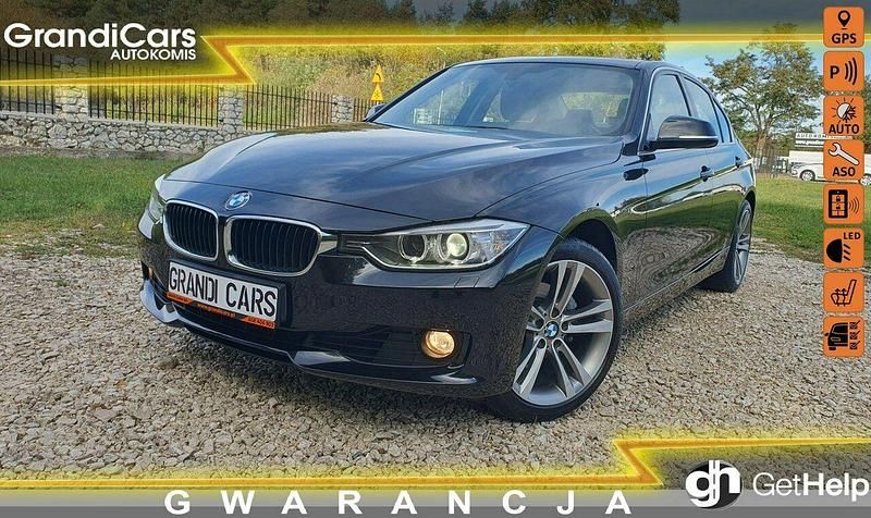 Czarny Używany 2012 BMW 320 Sedan/Limuzyna | 40 700 zł - Obraz 1/4
