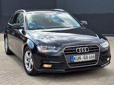 Czarny Używany 2012 Audi A4 S-Line Kombi | 45 900 zł (Dość drogi) - Obraz 1/4