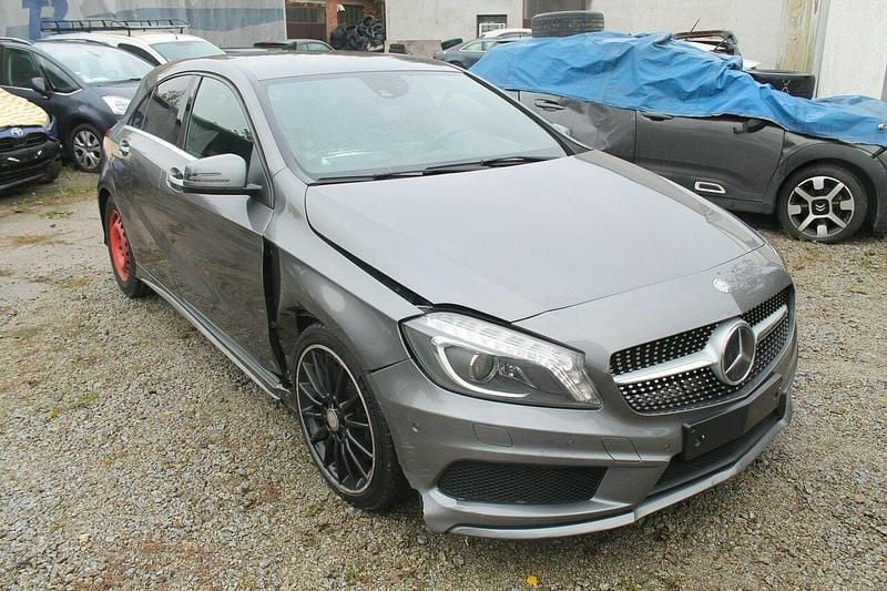 Używany Mercedes A220 170 KM (125 kW) 2015 Szary Hatchback