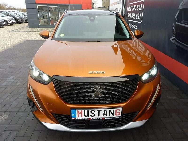Używany Peugeot 2008 102 KM (75 kW) 2020 Brązowobeżowy SUV