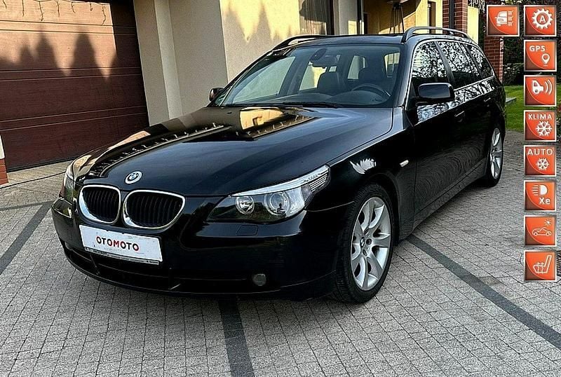 Czarny Używany 2006 BMW 530 Kombi | 16 900 zł (Uczciwa cena) - Obraz 1/4