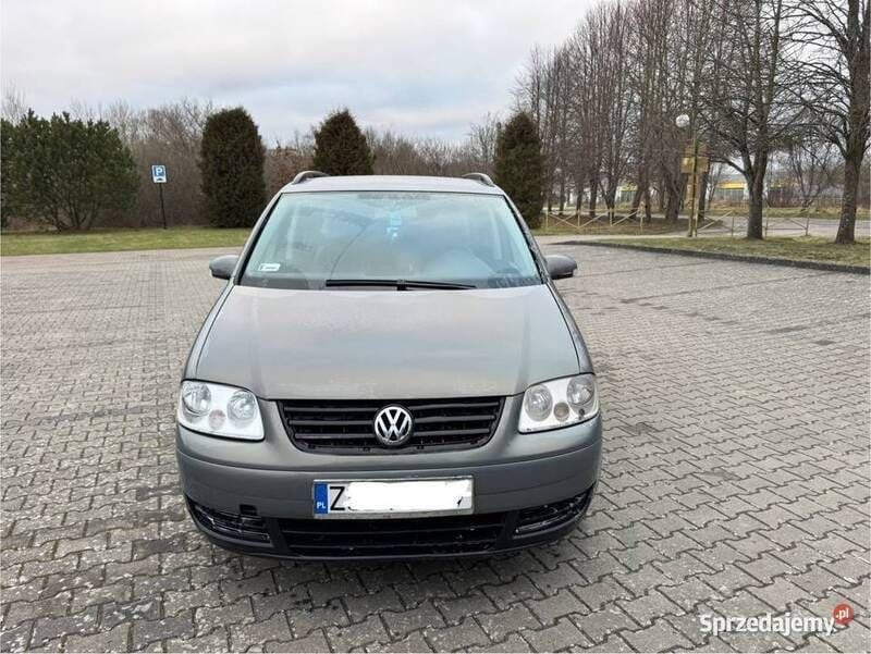 Szary Używany 2004 VW Touran Minivan | 7000 zł (Uczciwa cena) - Obraz 1/4