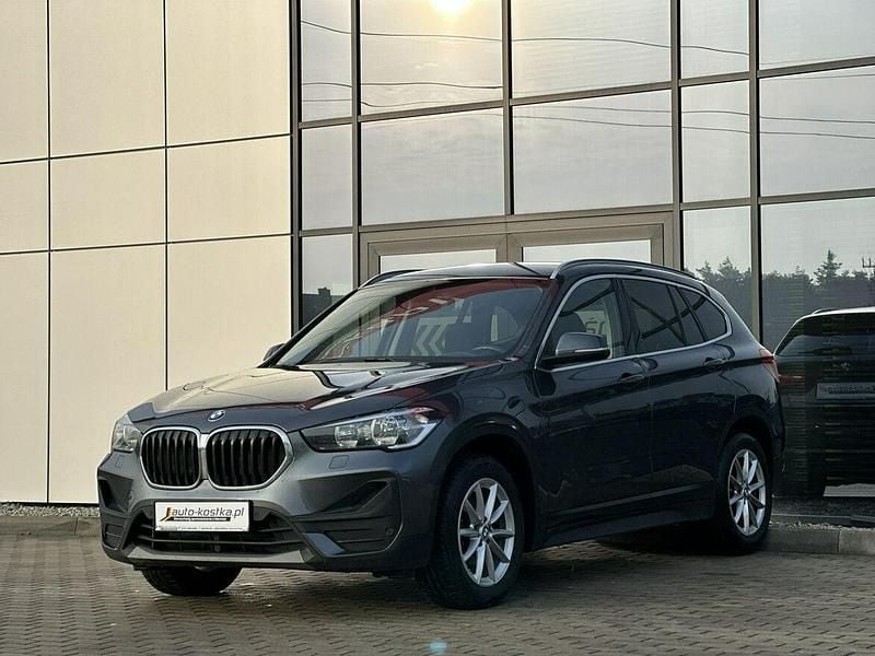 Używany BMW X1 150 KM (110 kW) 2019 Szary SUV