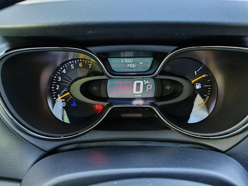 Używany Renault Captur 120 KM (88 kW) 2016 Grafitowy (metalik) SUV