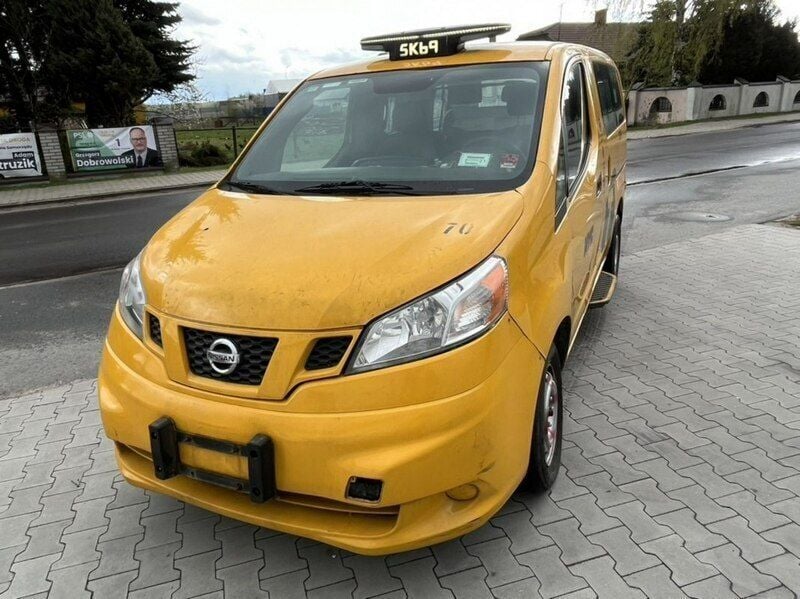 Żółty Używany 2015 Nissan NV200 Van | 12 900 zł - Obraz 1/4