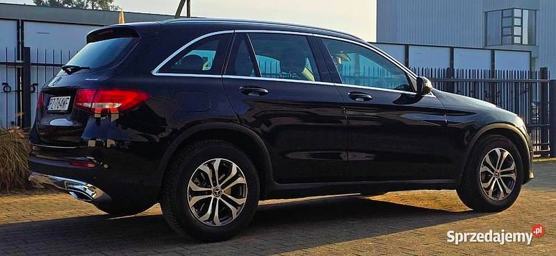 Używany 2017 Mercedes GLC220 | 96 000 zł - Obraz 1/4