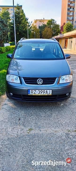 Szary Używany 2006 VW Touran Minivan | 11 400 zł (Uczciwa cena) - Obraz 1/4