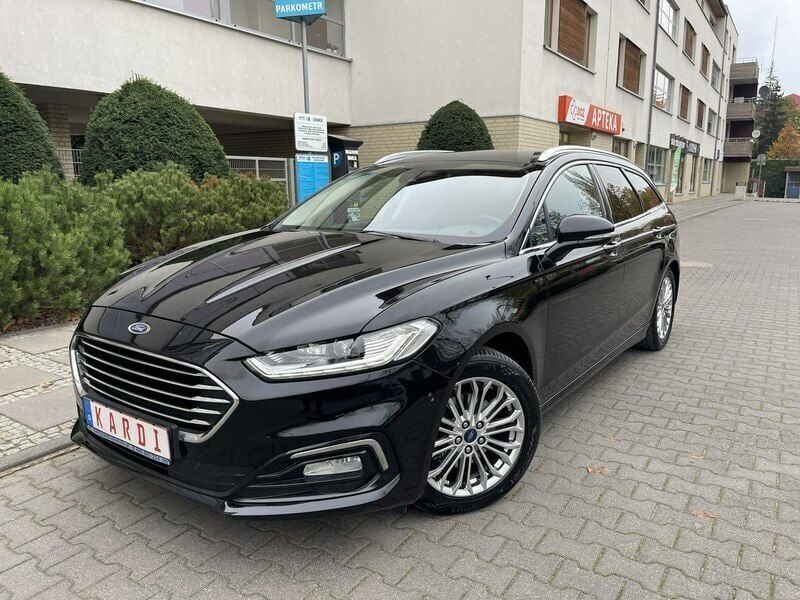 Czarny (metalik, perła) Używany 2020 Ford Mondeo Kombi | 59 999 zł (Uczciwa cena) - Obraz 1/4