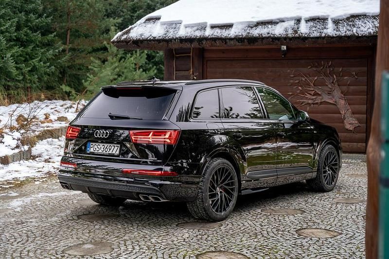 Używany Audi Q7 272 KM (200 kW) 2015 Czarny (metalik) SUV