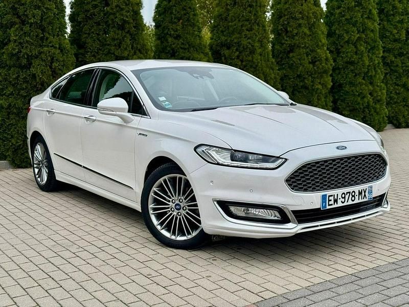 Używany Ford Mondeo 187 KM (137 kW) 2018 Biały Sedan/Limuzyna