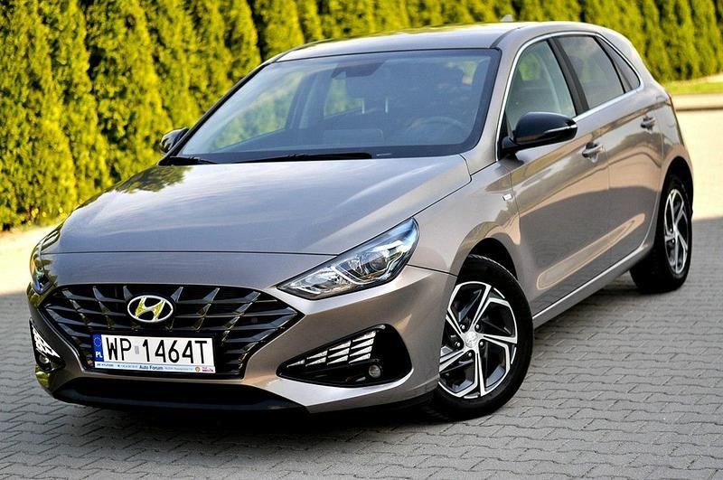 Brązowy (metalik) Używany 2022 Hyundai i30 Hatchback | 71 900 zł (Uczciwa cena) - Obraz 1/4