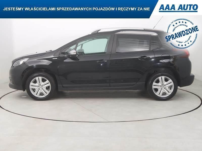 Używany Peugeot 2008 2017 Czarny SUV