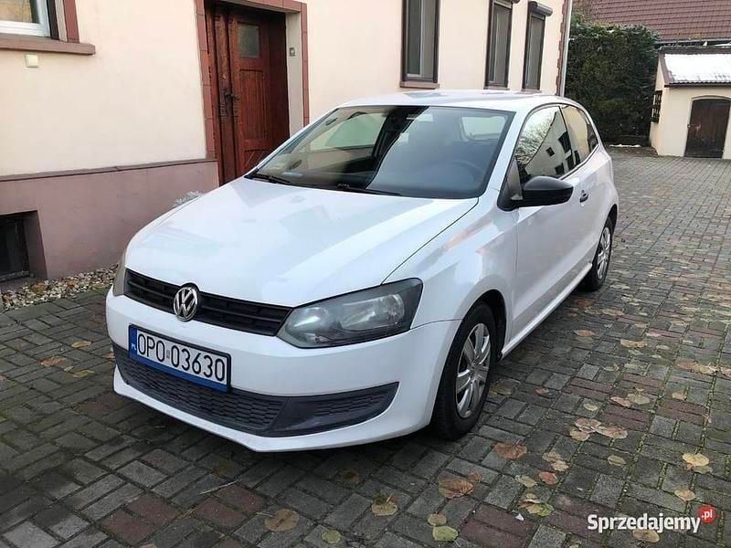 Biały Używany 2010 VW Polo Hatchback | 11 800 zł (Dobra cena) - Obraz 1/4