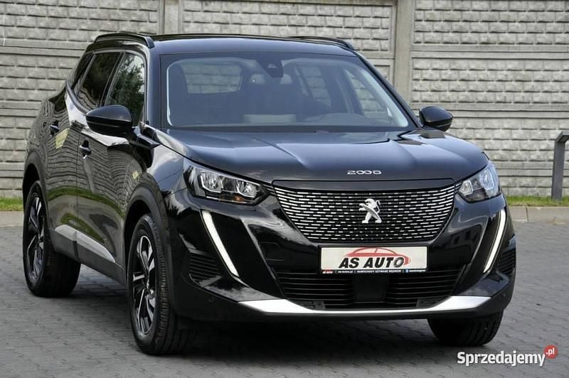 Zielony ciemny (metalik, perła) Używany 2020 Peugeot 2008 SUV | 57 900 zł (Dość drogi) - Obraz 1/4