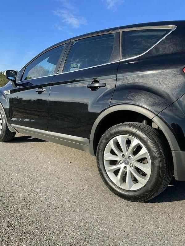 Używany Ford Kuga 2009 Czarny SUV