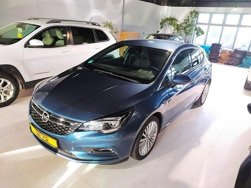 Używany Opel Astra Enjoy 125 KM (91 kW) 2017 Niebieski ciemny (metalik) Hatchback