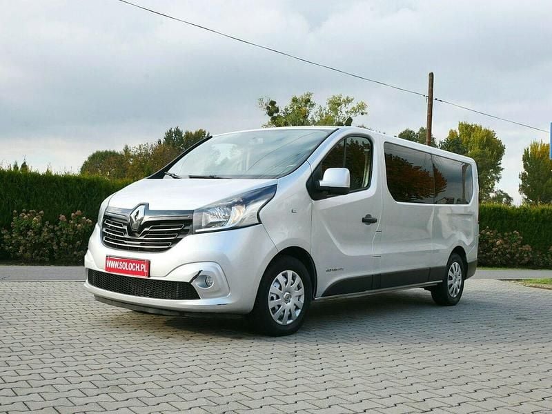 Srebrny Używany 2017 Renault Trafic Van | 42 900 zł (Super Cena) - Obraz 1/4
