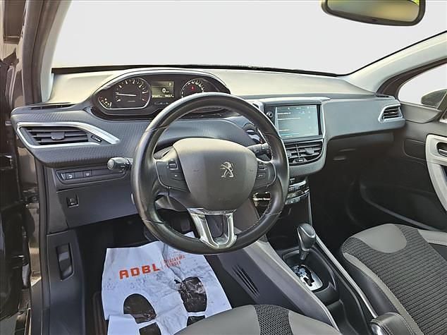 Używany Peugeot 2008 Allure 2018 Szary SUV