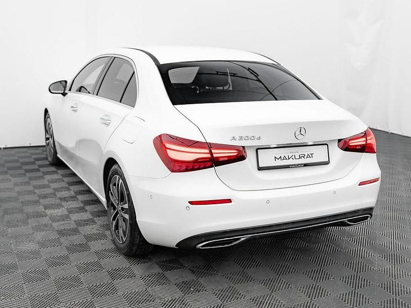 Używany Mercedes A200 150 KM (110 kW) 2023 Biały (metalik) Sedan/Limuzyna