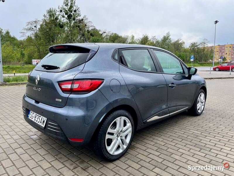 Używany Renault Clio IV 90 KM (66 kW) 2017 Grafitowy Hatchback