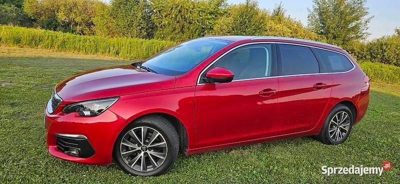Wiśniowy Używany 2018 Peugeot 308 Kombi | 34 800 zł (Uczciwa cena) - Obraz 1/4