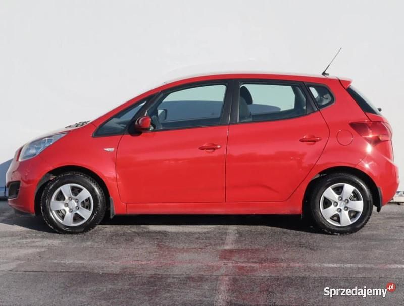 Używany Kia Venga 90 KM (66 kW) 2010 Czerwony Hatchback