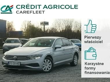 Używany VW Passat 150 KM (110 kW) 2022 Srebrny Sedan/Limuzyna